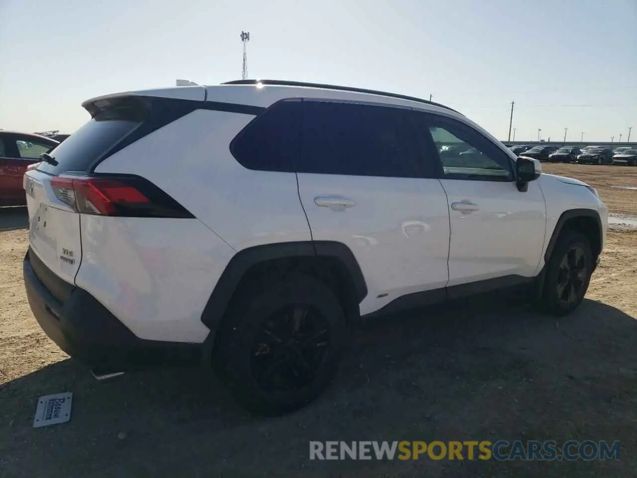3 Photograph of a damaged car 2T3RWRFV0NW132739 TOYOTA RAV4 2022