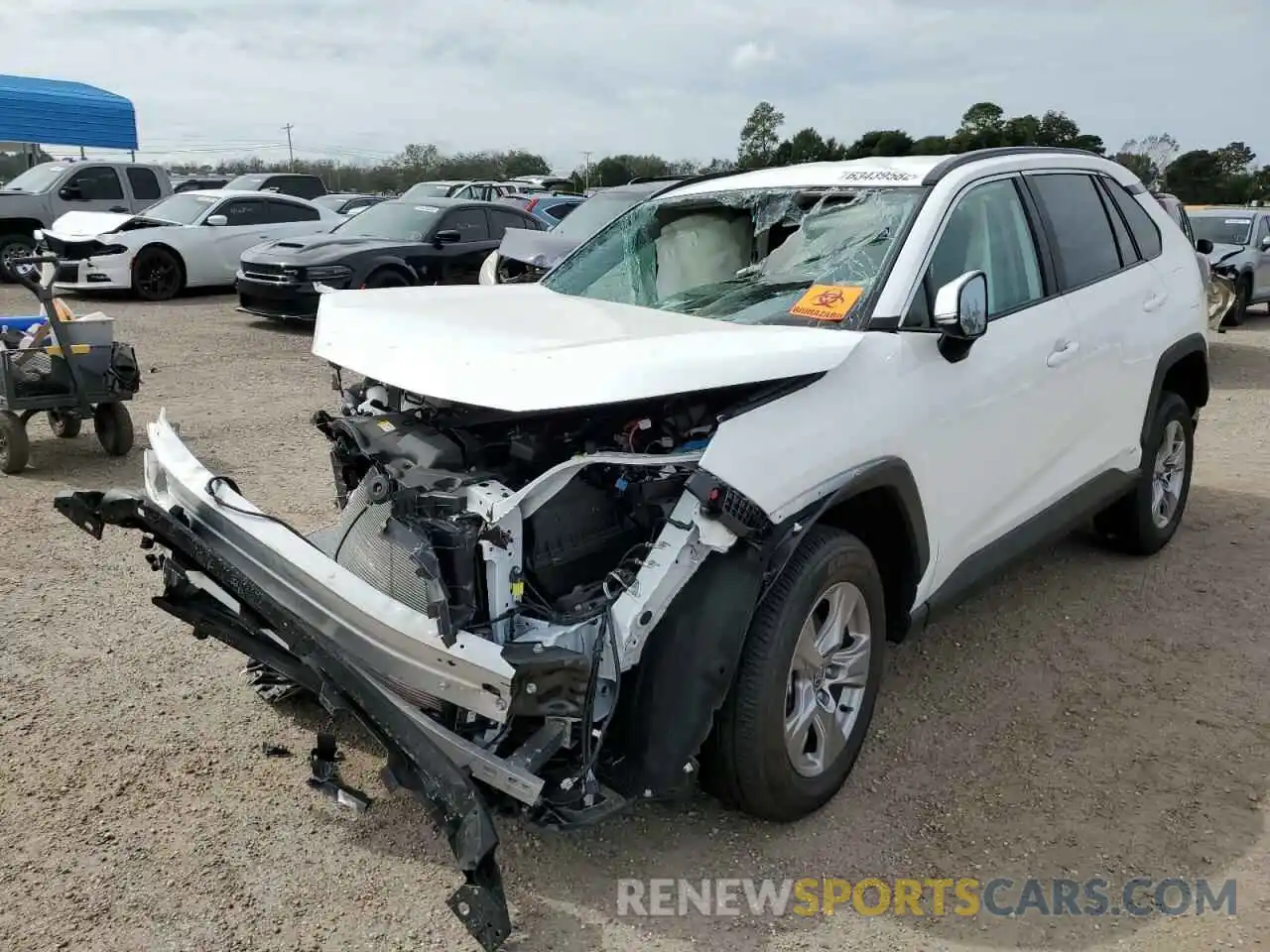 2 Photograph of a damaged car 2T3RWRFV0NW133406 TOYOTA RAV4 2022