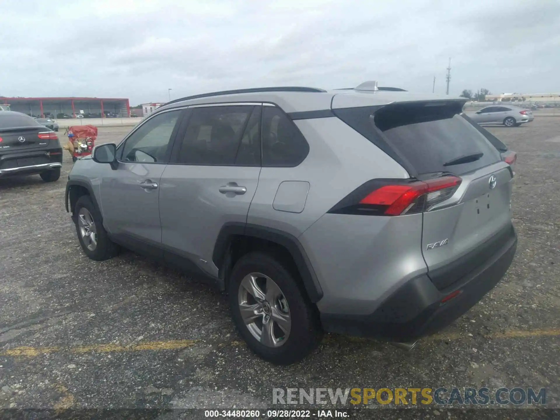 3 Photograph of a damaged car 2T3RWRFV1NW138243 TOYOTA RAV4 2022