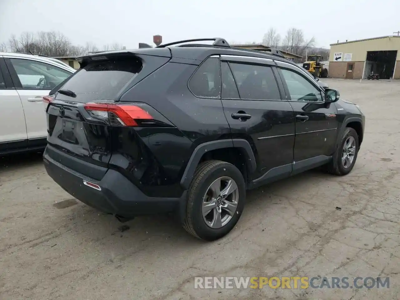 3 Photograph of a damaged car 2T3RWRFV2NW129888 TOYOTA RAV4 2022