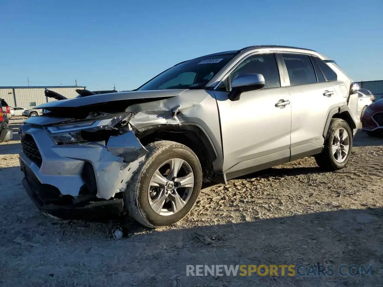 1 Photograph of a damaged car 2T3RWRFV2NW137604 TOYOTA RAV4 2022