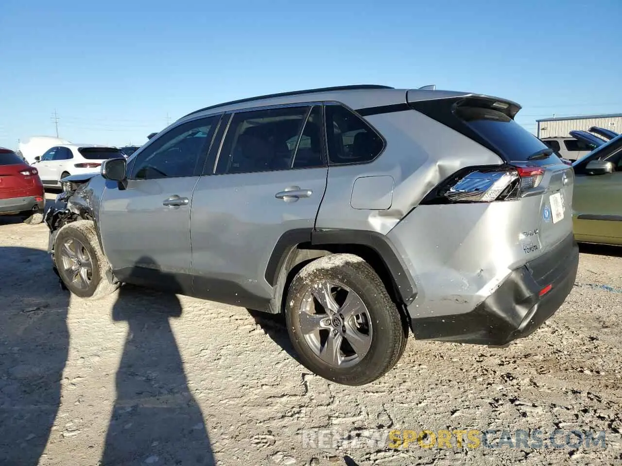 2 Photograph of a damaged car 2T3RWRFV2NW137604 TOYOTA RAV4 2022