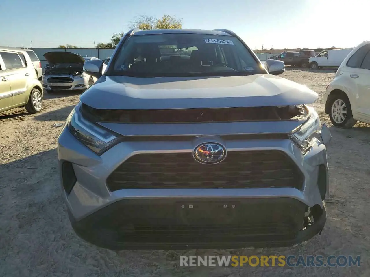 5 Photograph of a damaged car 2T3RWRFV2NW137604 TOYOTA RAV4 2022
