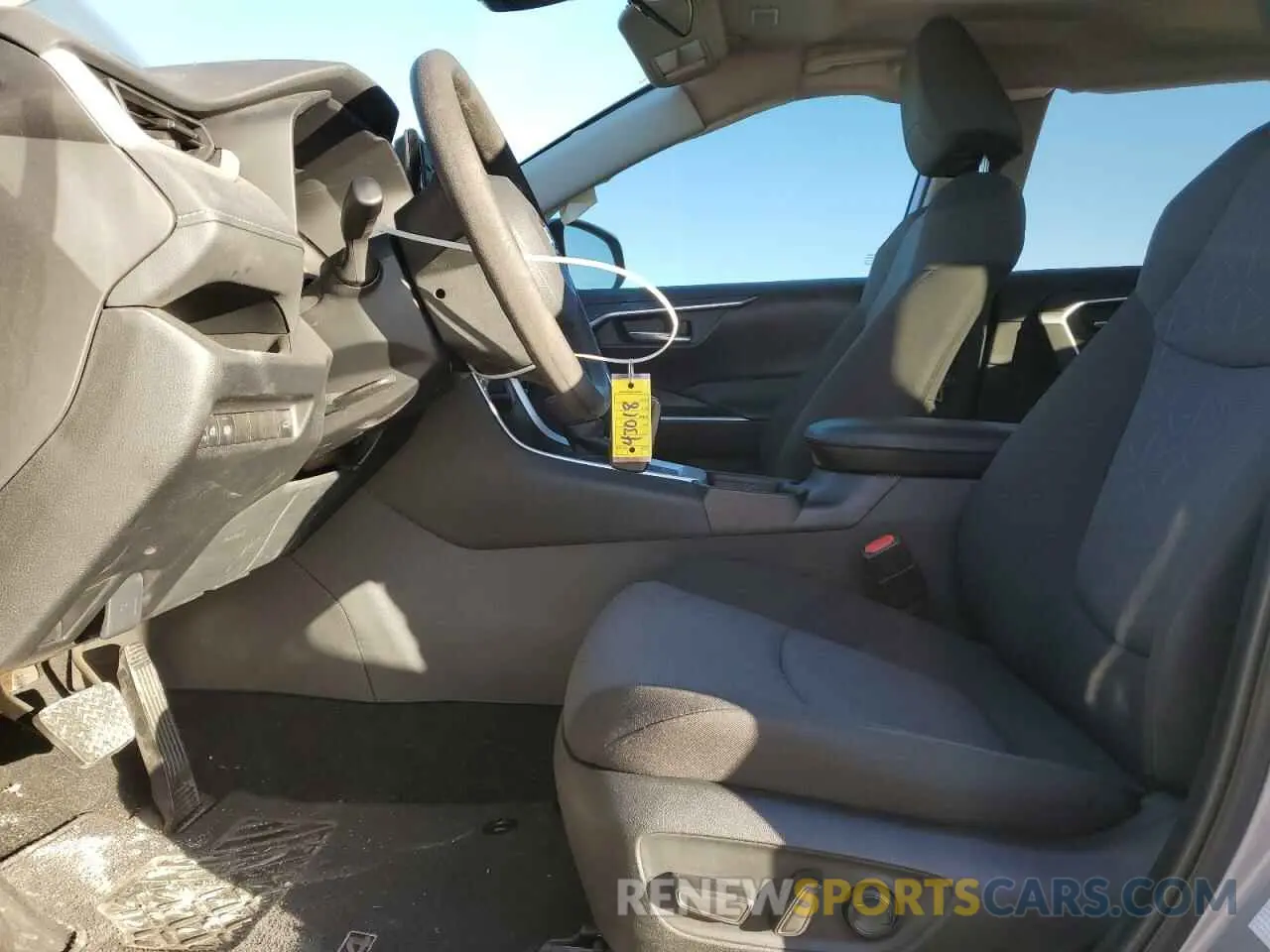 7 Photograph of a damaged car 2T3RWRFV2NW137604 TOYOTA RAV4 2022