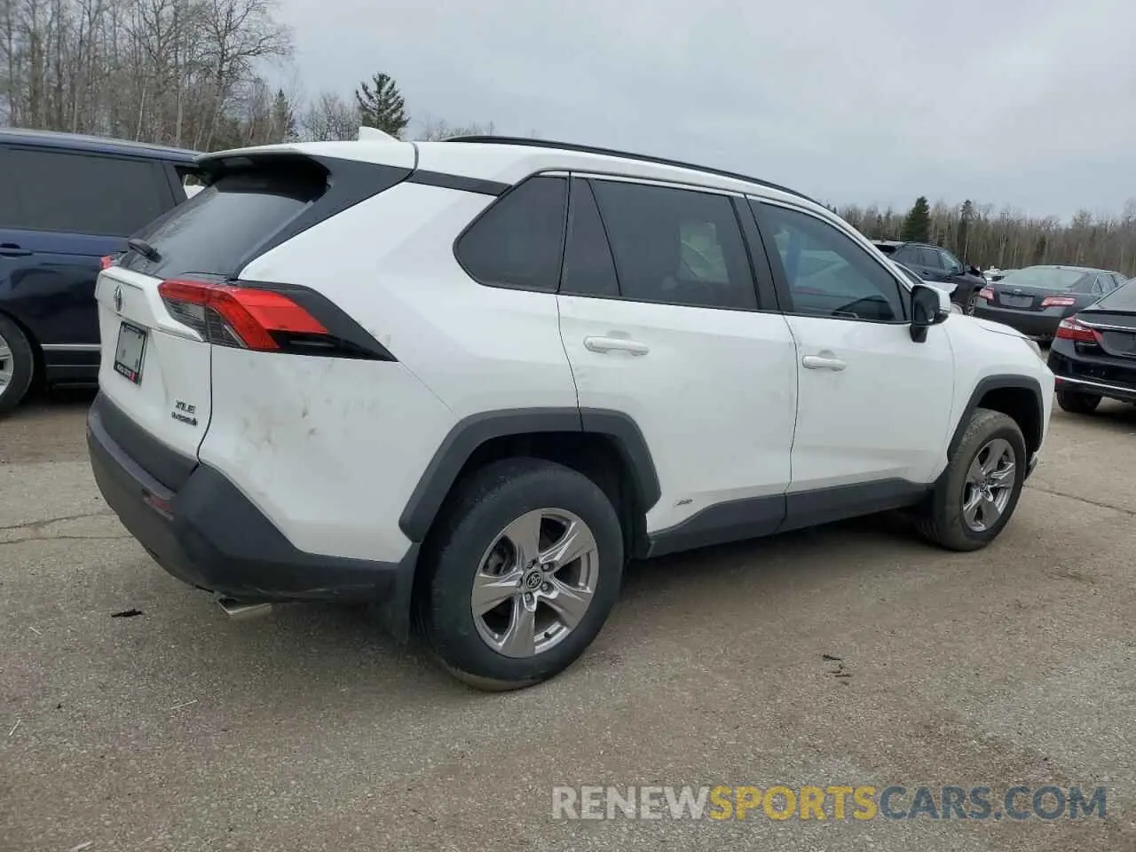 3 Photograph of a damaged car 2T3RWRFV3NW140608 TOYOTA RAV4 2022