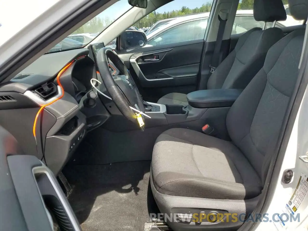 7 Photograph of a damaged car 2T3RWRFV3NW140608 TOYOTA RAV4 2022