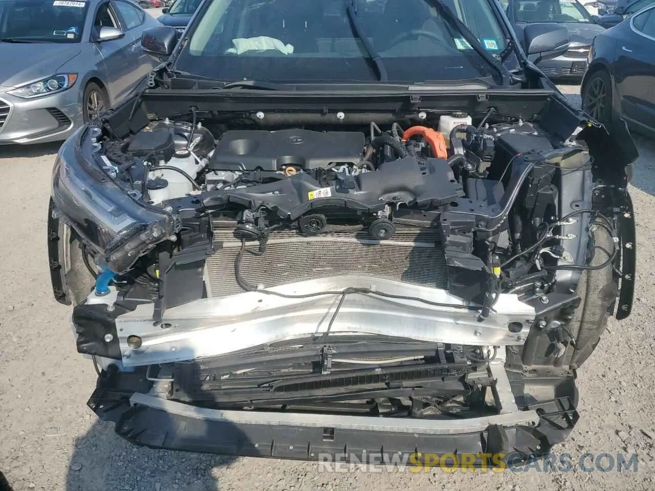 12 Photograph of a damaged car 2T3RWRFV4NW133389 TOYOTA RAV4 2022