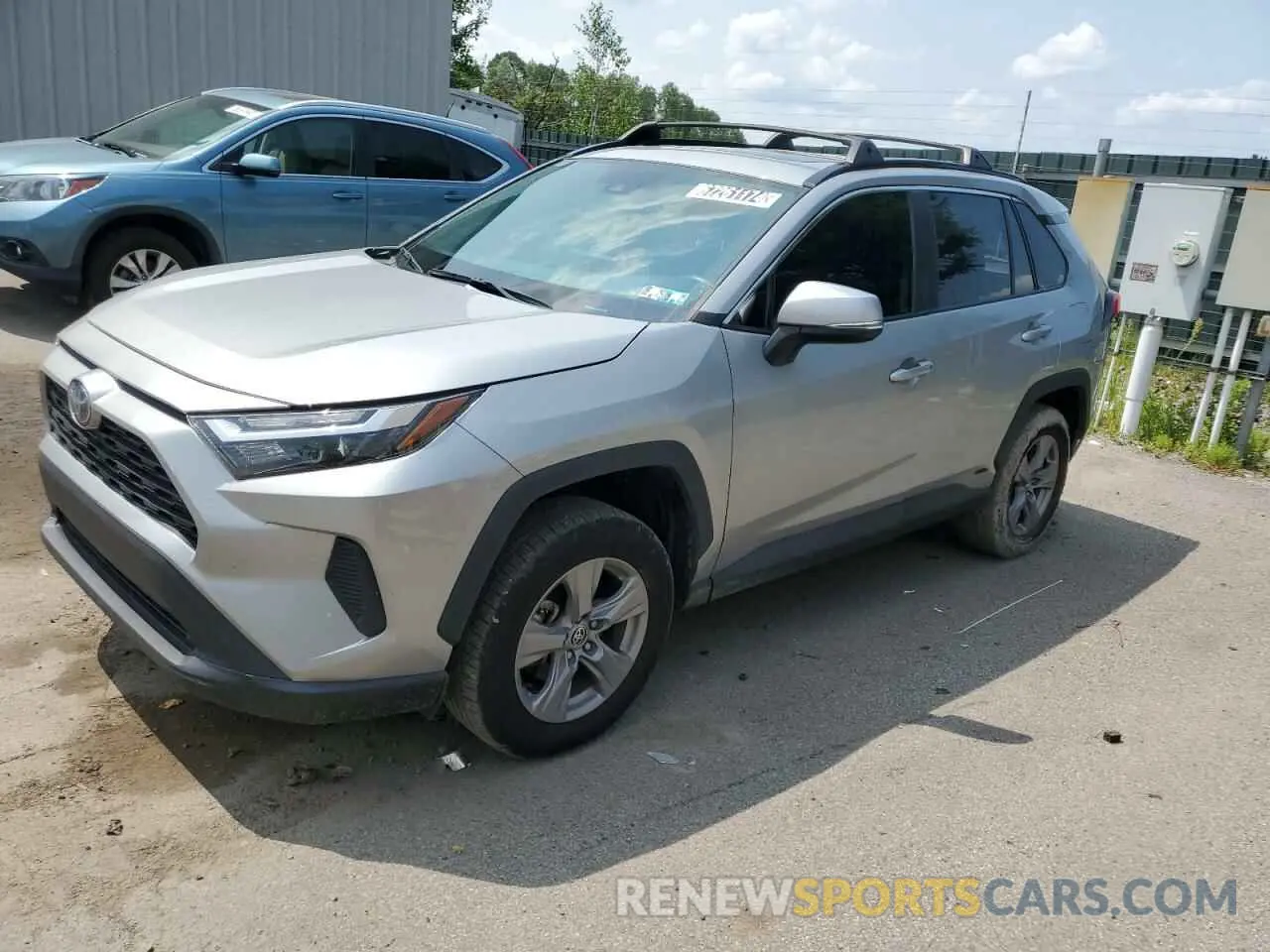 1 Photograph of a damaged car 2T3RWRFV5NW130288 TOYOTA RAV4 2022