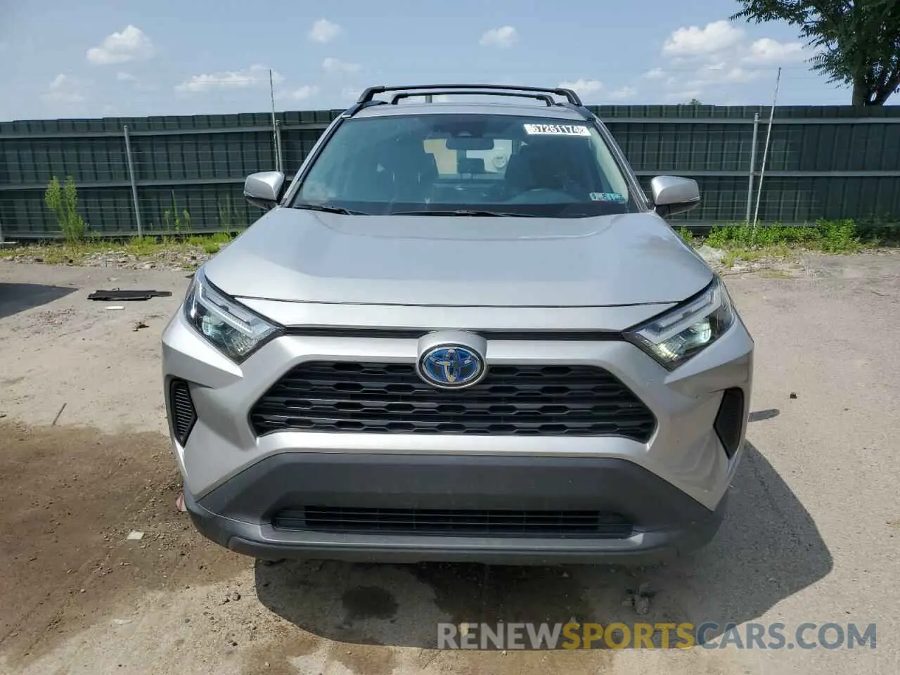5 Photograph of a damaged car 2T3RWRFV5NW130288 TOYOTA RAV4 2022