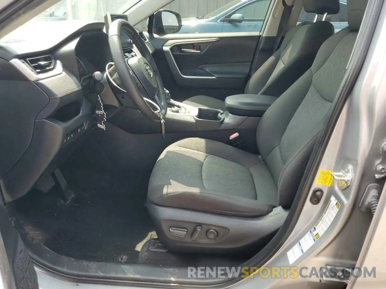 7 Photograph of a damaged car 2T3RWRFV5NW130288 TOYOTA RAV4 2022