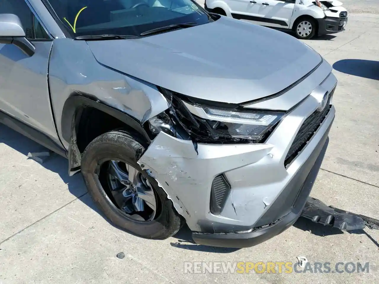 9 Photograph of a damaged car 2T3RWRFV7NW134746 TOYOTA RAV4 2022