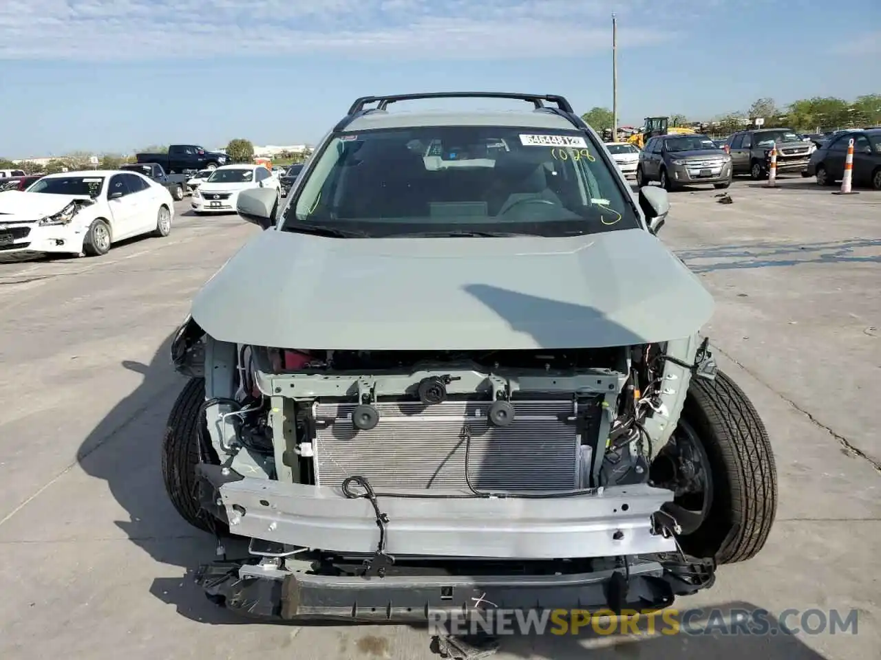 5 Photograph of a damaged car 2T3RWRFV7NW141132 TOYOTA RAV4 2022