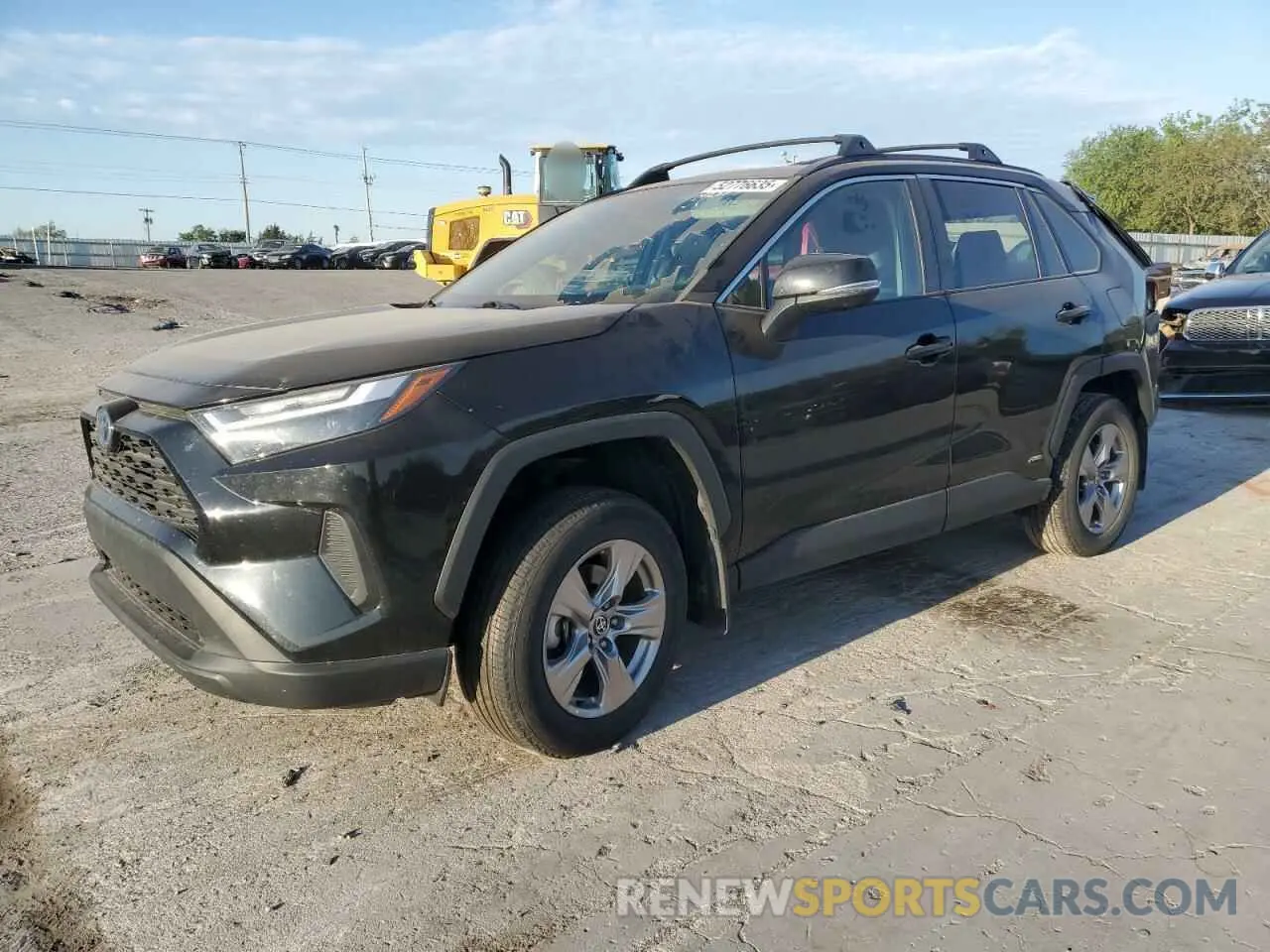 1 Photograph of a damaged car 2T3RWRFV8NW133816 TOYOTA RAV4 2022