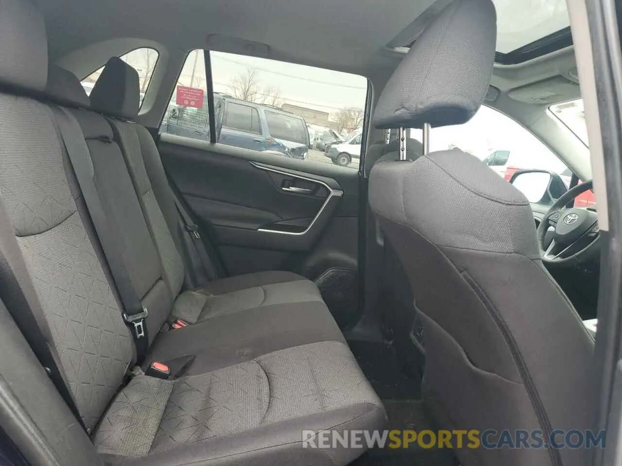 11 Photograph of a damaged car 2T3RWRFV9NW138166 TOYOTA RAV4 2022