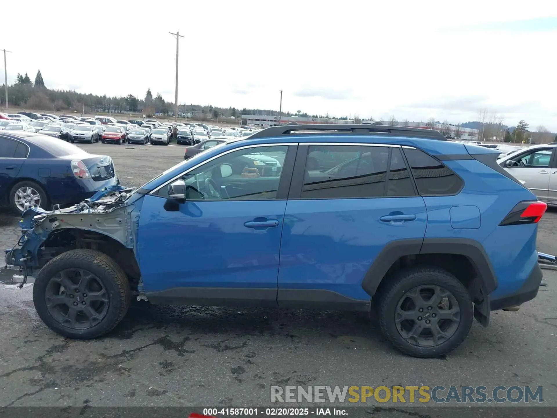 15 Photograph of a damaged car 2T3S1RFV2NW318444 TOYOTA RAV4 2022