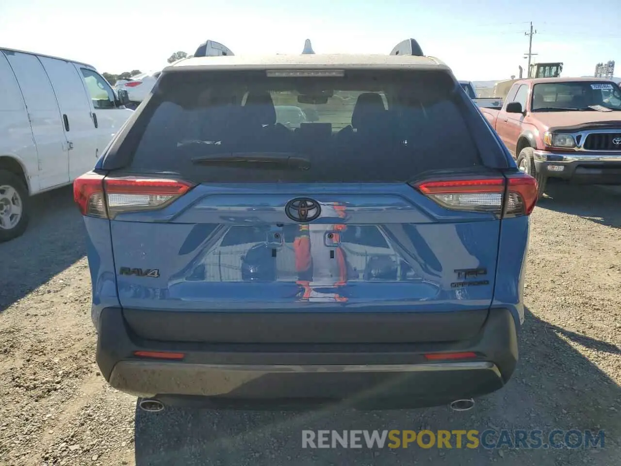 6 Photograph of a damaged car 2T3S1RFV8NW288303 TOYOTA RAV4 2022