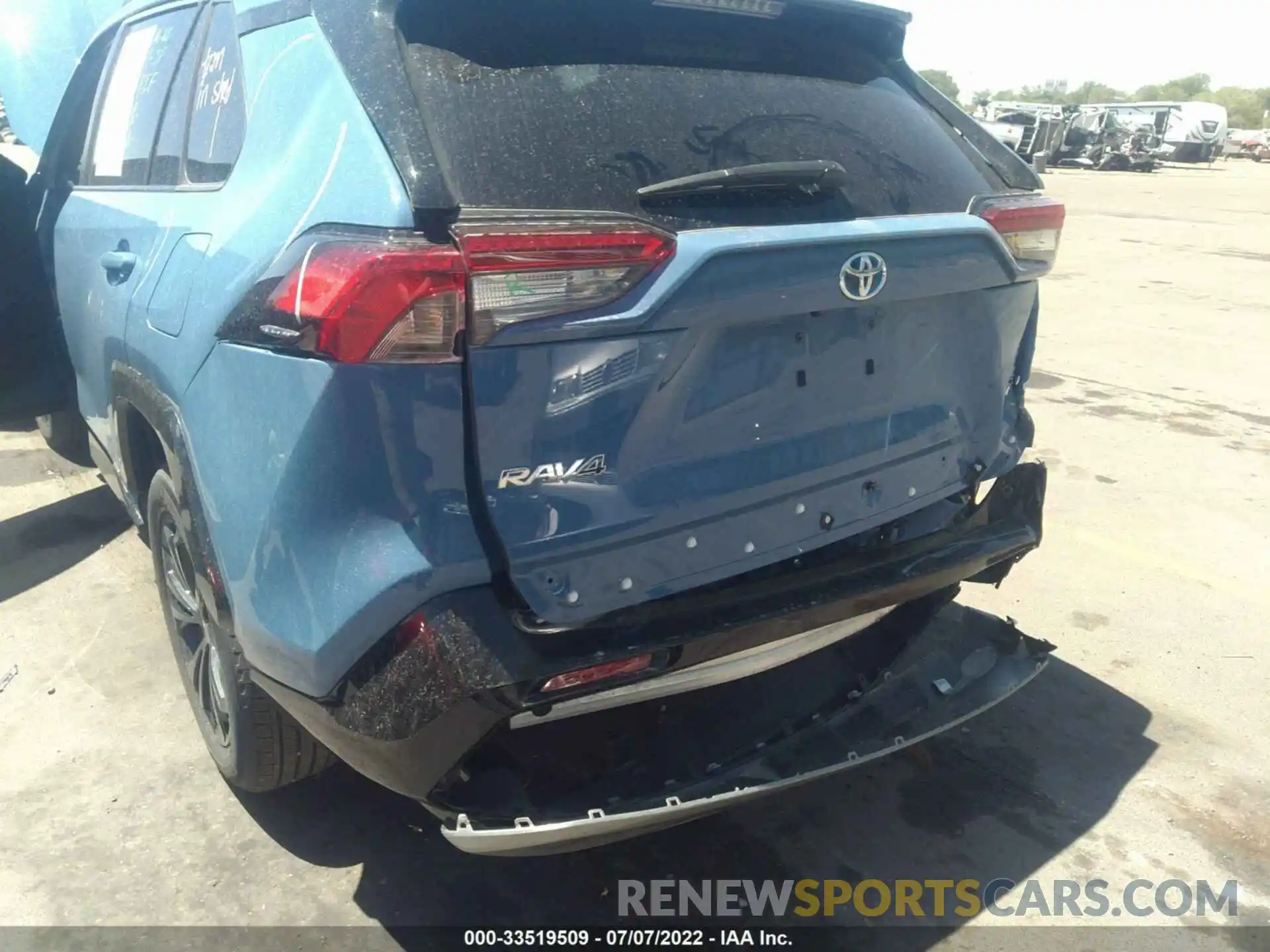 6 Photograph of a damaged car 2T3T6RFV9NW030412 TOYOTA RAV4 2022