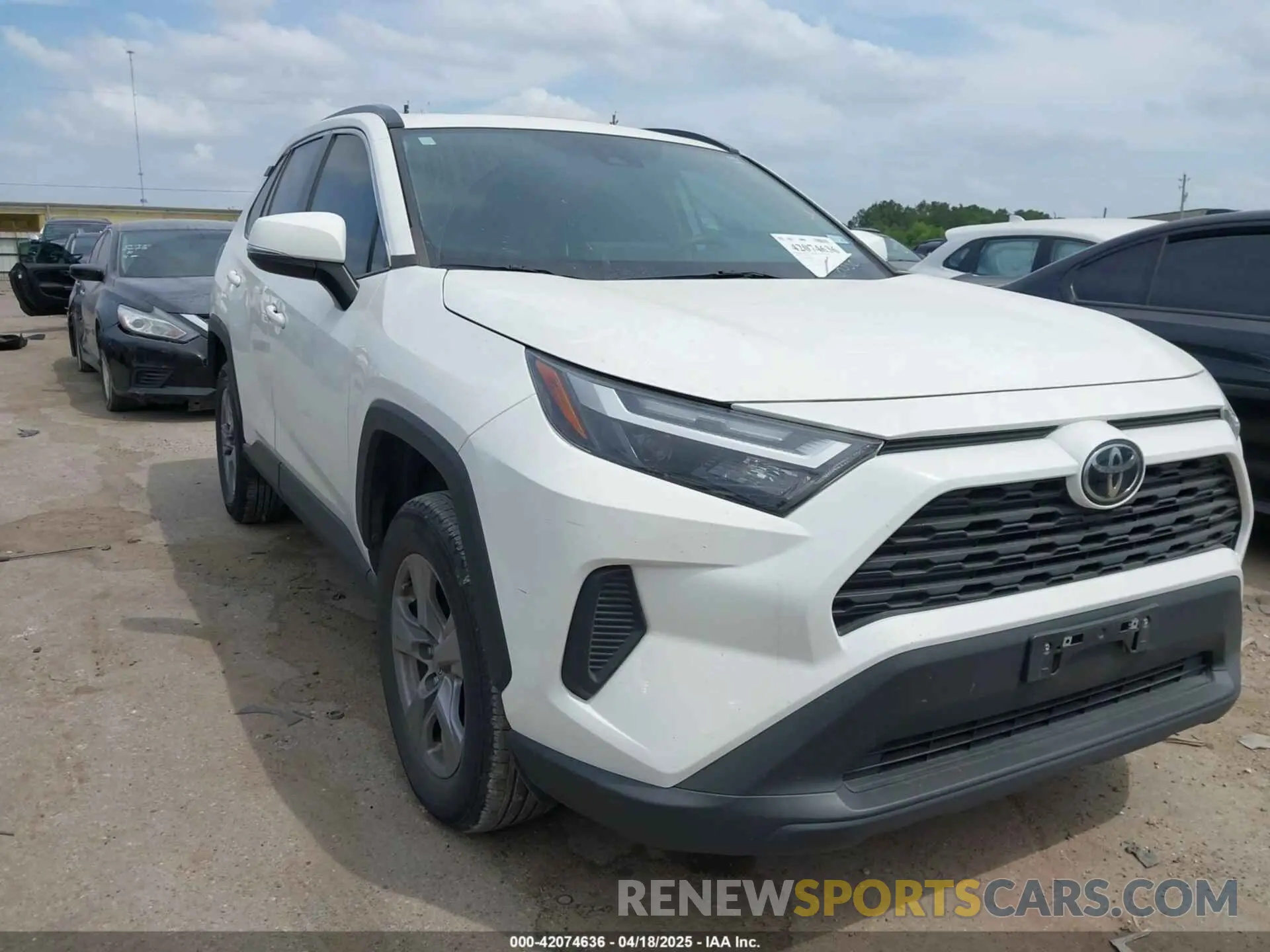 1 Photograph of a damaged car 2T3W1RFV0NC178350 TOYOTA RAV4 2022