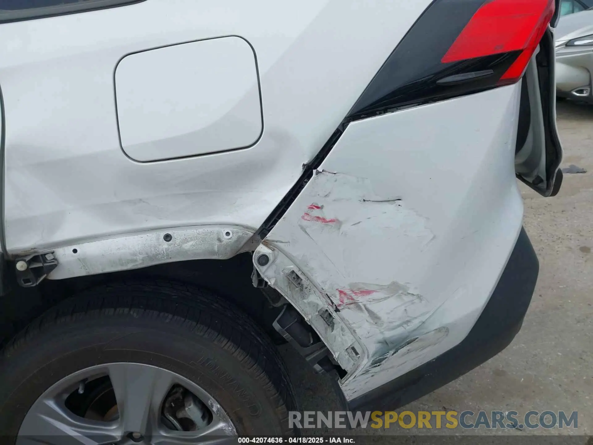 6 Photograph of a damaged car 2T3W1RFV0NC178350 TOYOTA RAV4 2022