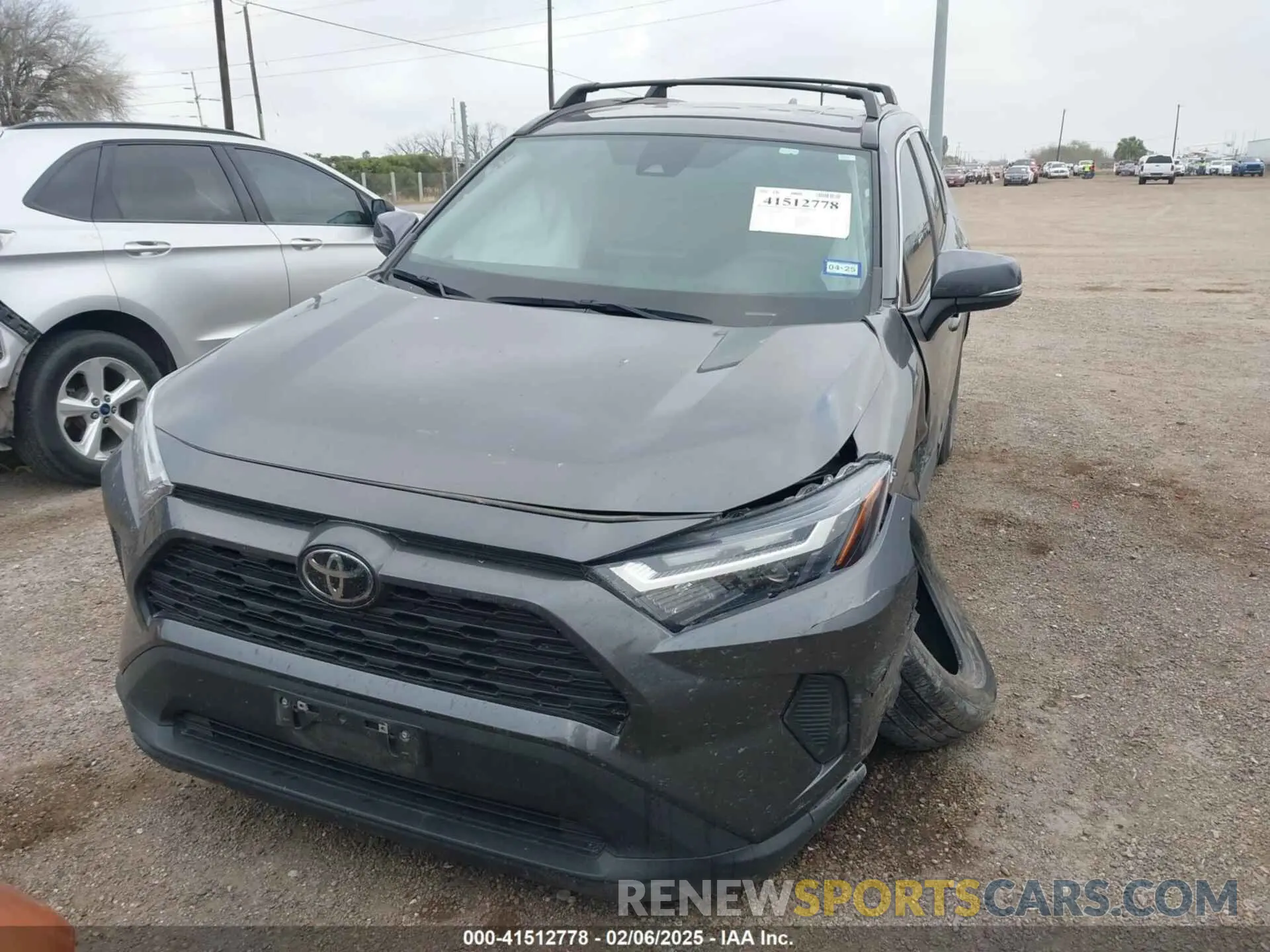 12 Photograph of a damaged car 2T3W1RFV0NC189235 TOYOTA RAV4 2022