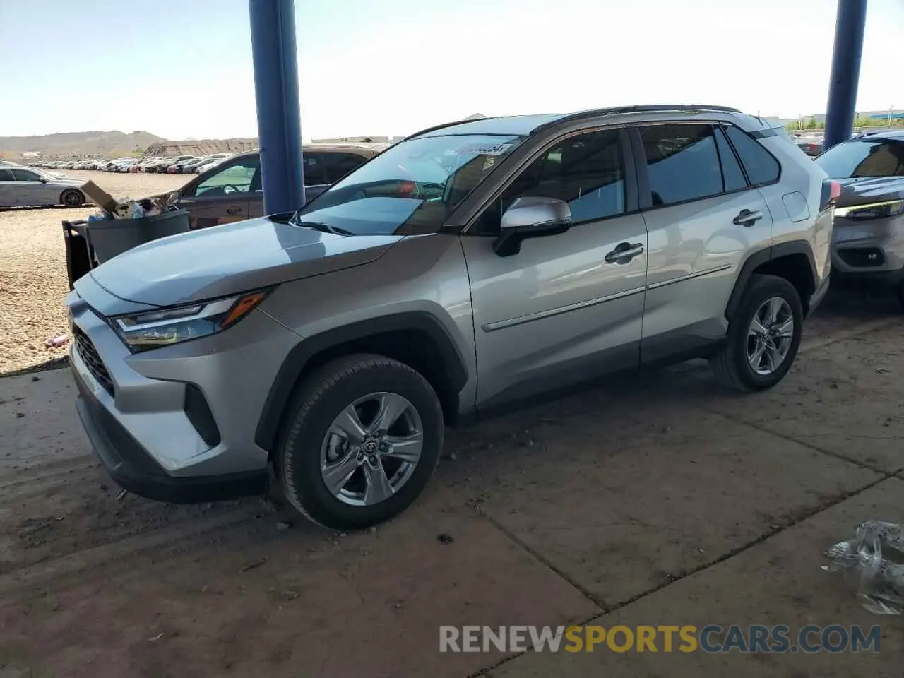 1 Photograph of a damaged car 2T3W1RFV0NC203005 TOYOTA RAV4 2022