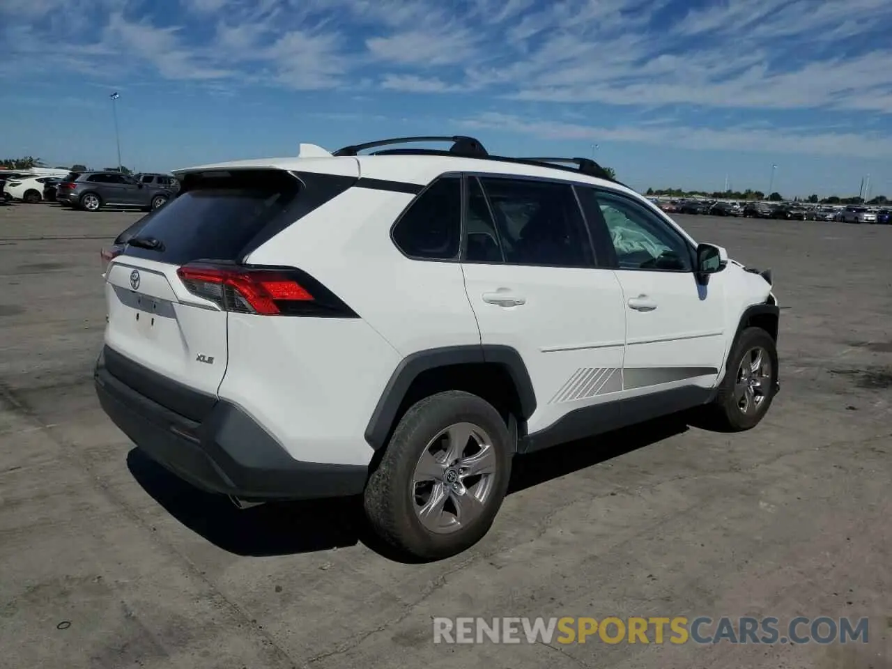 3 Photograph of a damaged car 2T3W1RFV0NC206972 TOYOTA RAV4 2022