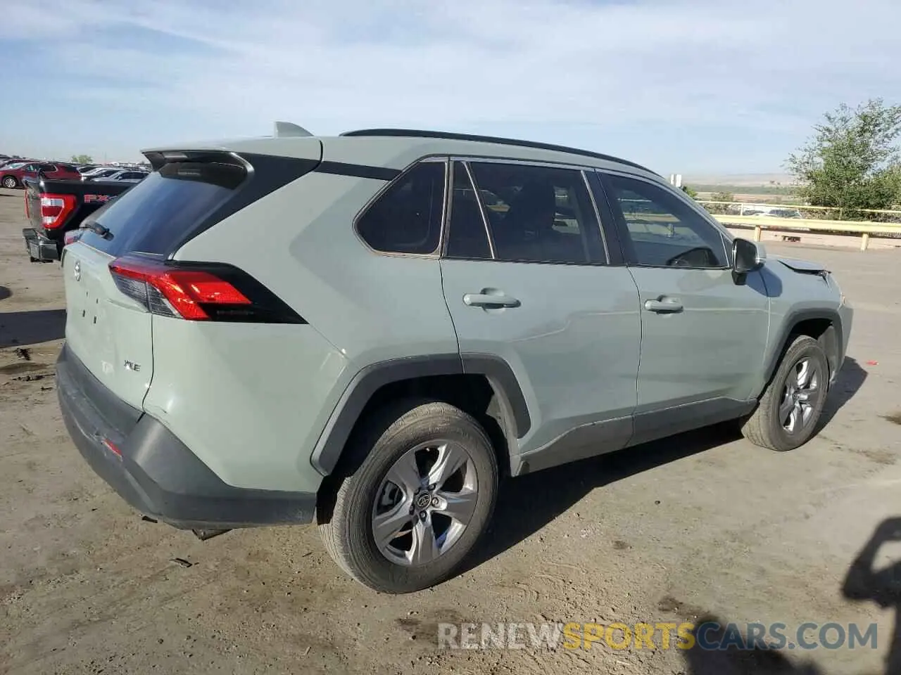 3 Photograph of a damaged car 2T3W1RFV0NW189461 TOYOTA RAV4 2022