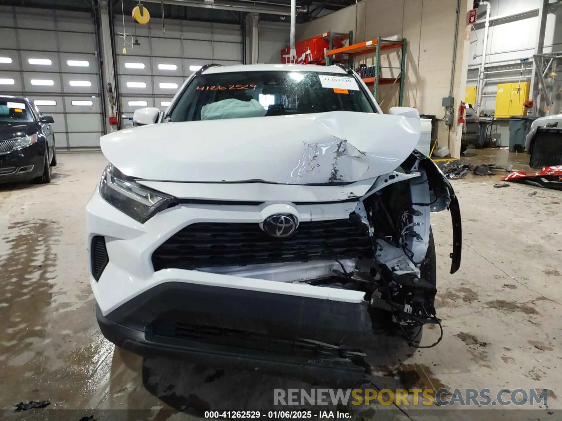 12 Photograph of a damaged car 2T3W1RFV0NW202757 TOYOTA RAV4 2022