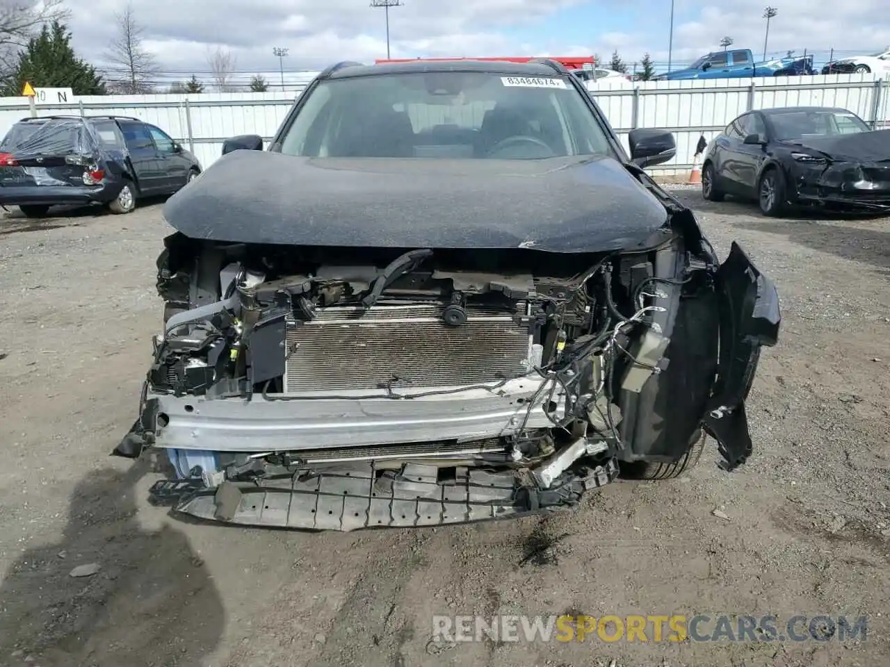 5 Photograph of a damaged car 2T3W1RFV0NW206209 TOYOTA RAV4 2022