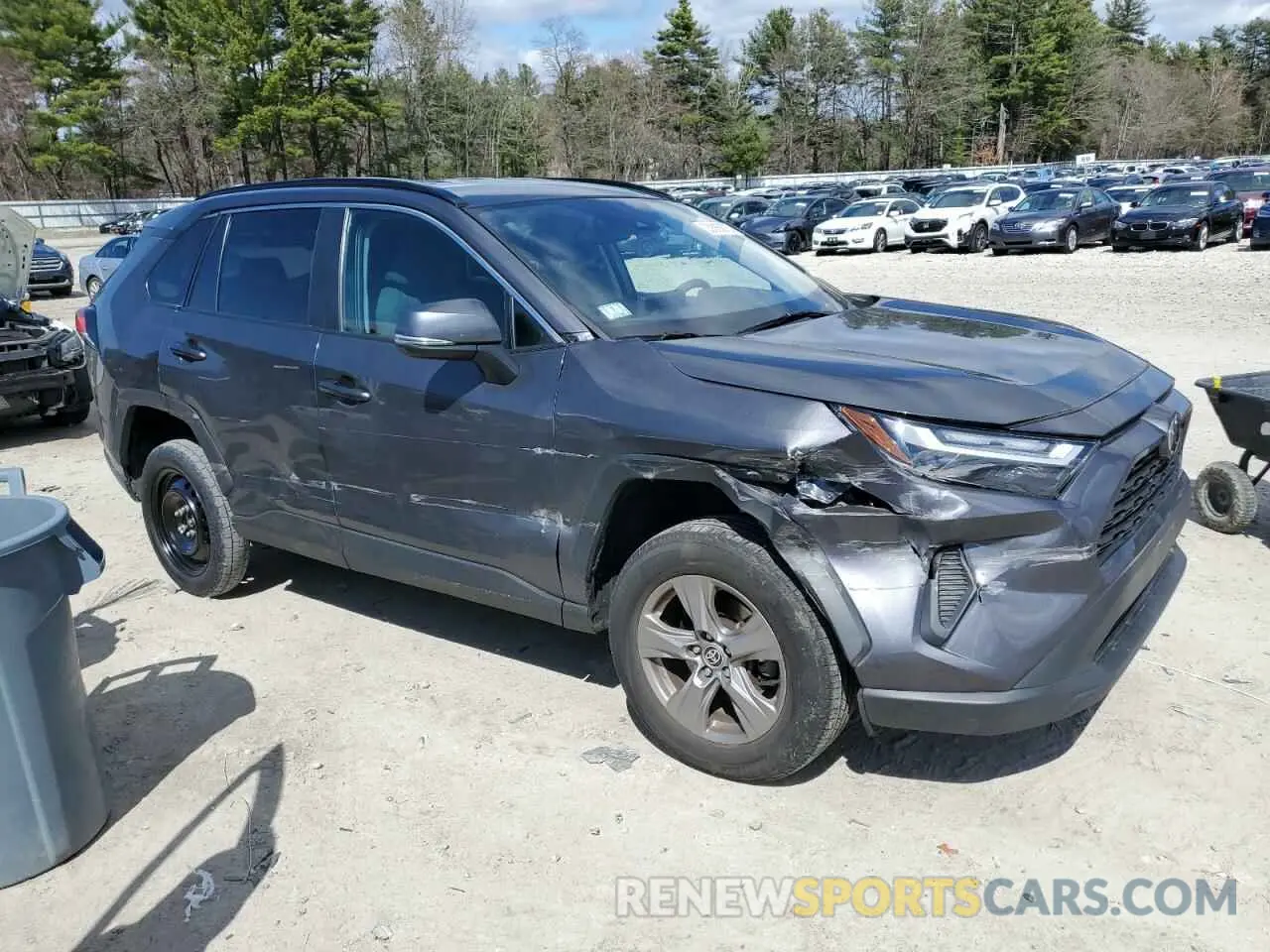 4 Photograph of a damaged car 2T3W1RFV0NW210857 TOYOTA RAV4 2022