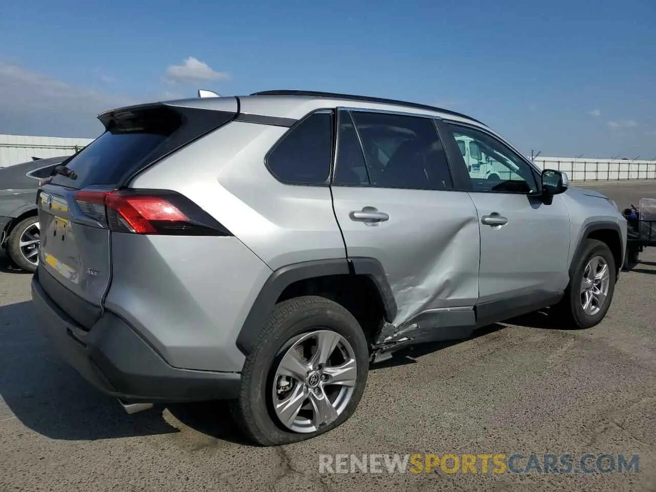 3 Photograph of a damaged car 2T3W1RFV0NW212835 TOYOTA RAV4 2022