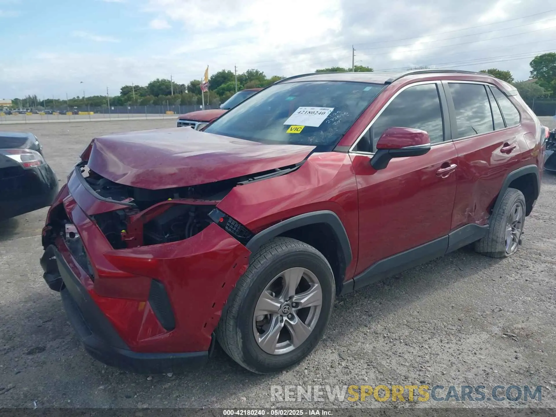 2 Photograph of a damaged car 2T3W1RFV0NW232535 TOYOTA RAV4 2022