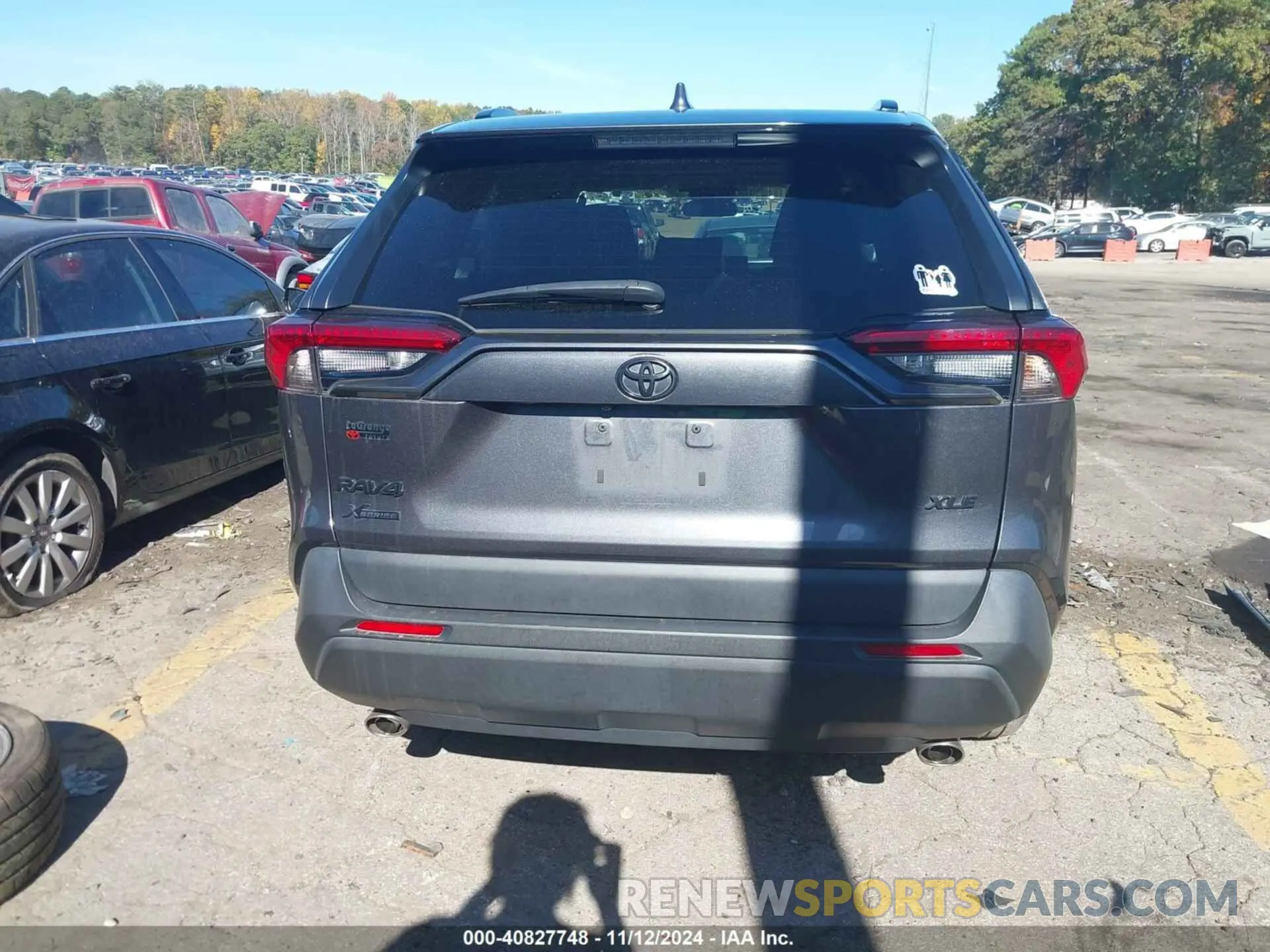 16 Photograph of a damaged car 2T3W1RFV1NC180012 TOYOTA RAV4 2022