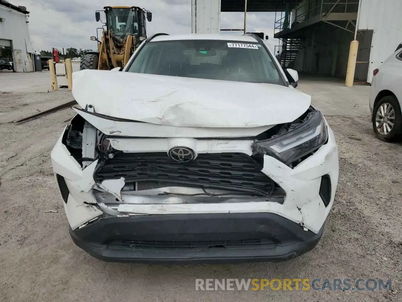 5 Photograph of a damaged car 2T3W1RFV1NC180074 TOYOTA RAV4 2022