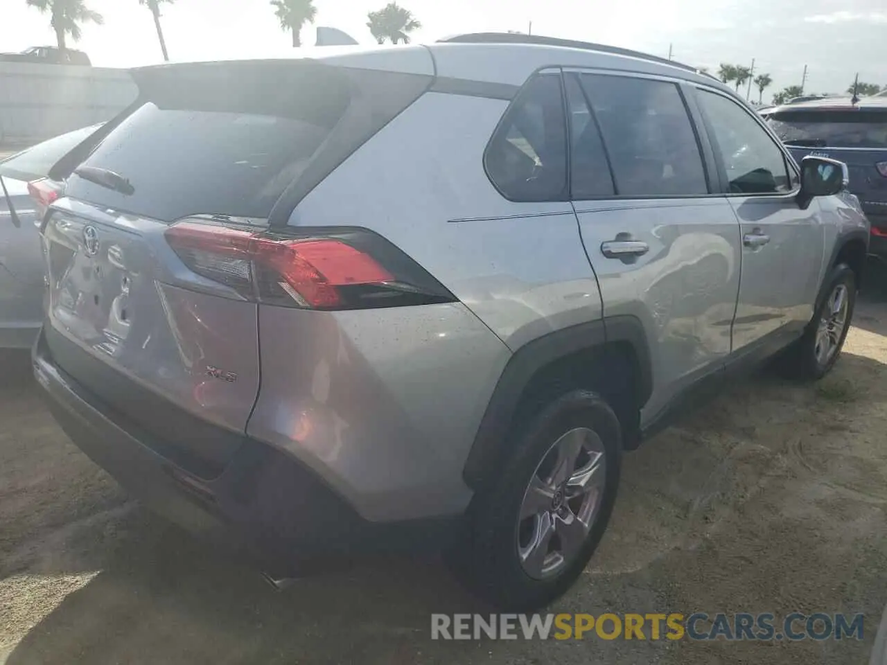 3 Photograph of a damaged car 2T3W1RFV1NW203707 TOYOTA RAV4 2022