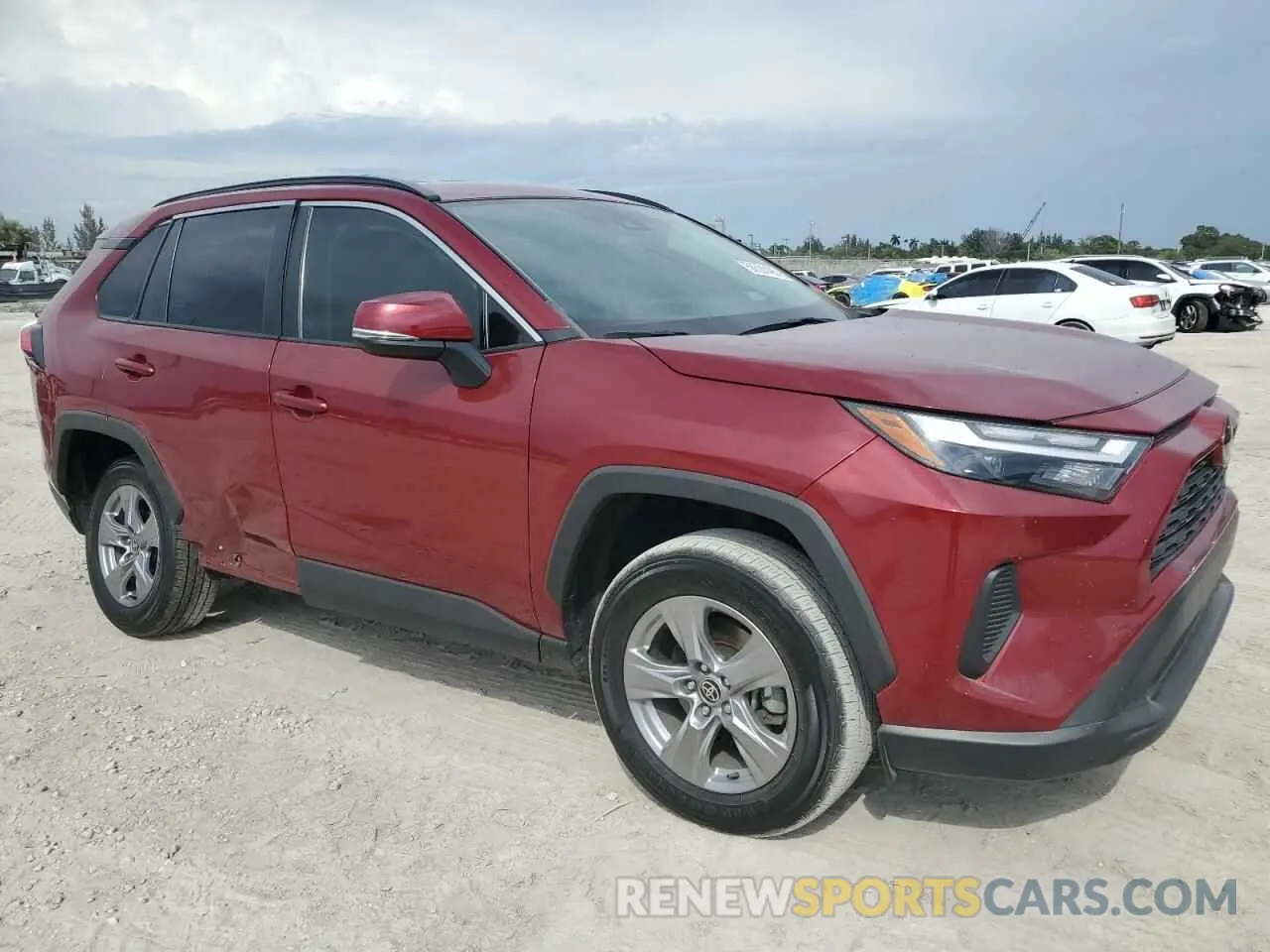 4 Photograph of a damaged car 2T3W1RFV1NW207482 TOYOTA RAV4 2022