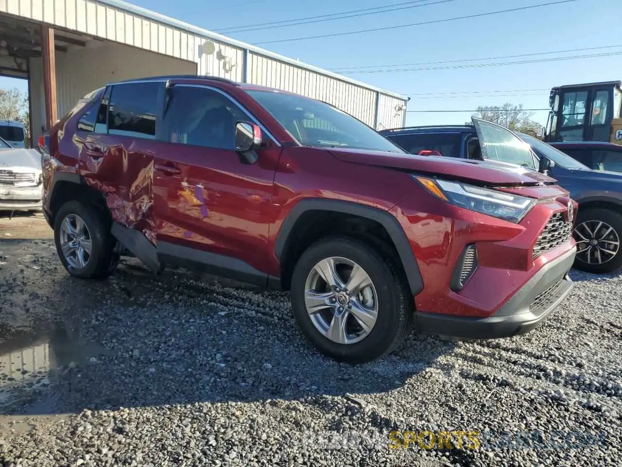 4 Photograph of a damaged car 2T3W1RFV1NW209488 TOYOTA RAV4 2022