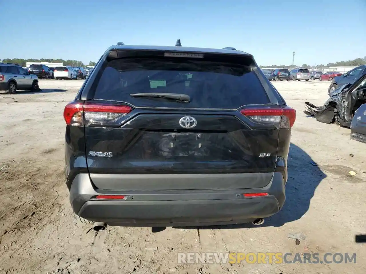 6 Photograph of a damaged car 2T3W1RFV1NW217123 TOYOTA RAV4 2022