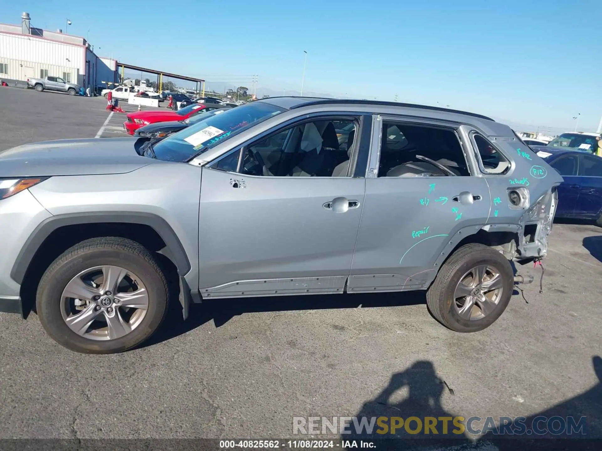 14 Photograph of a damaged car 2T3W1RFV1NW220121 TOYOTA RAV4 2022