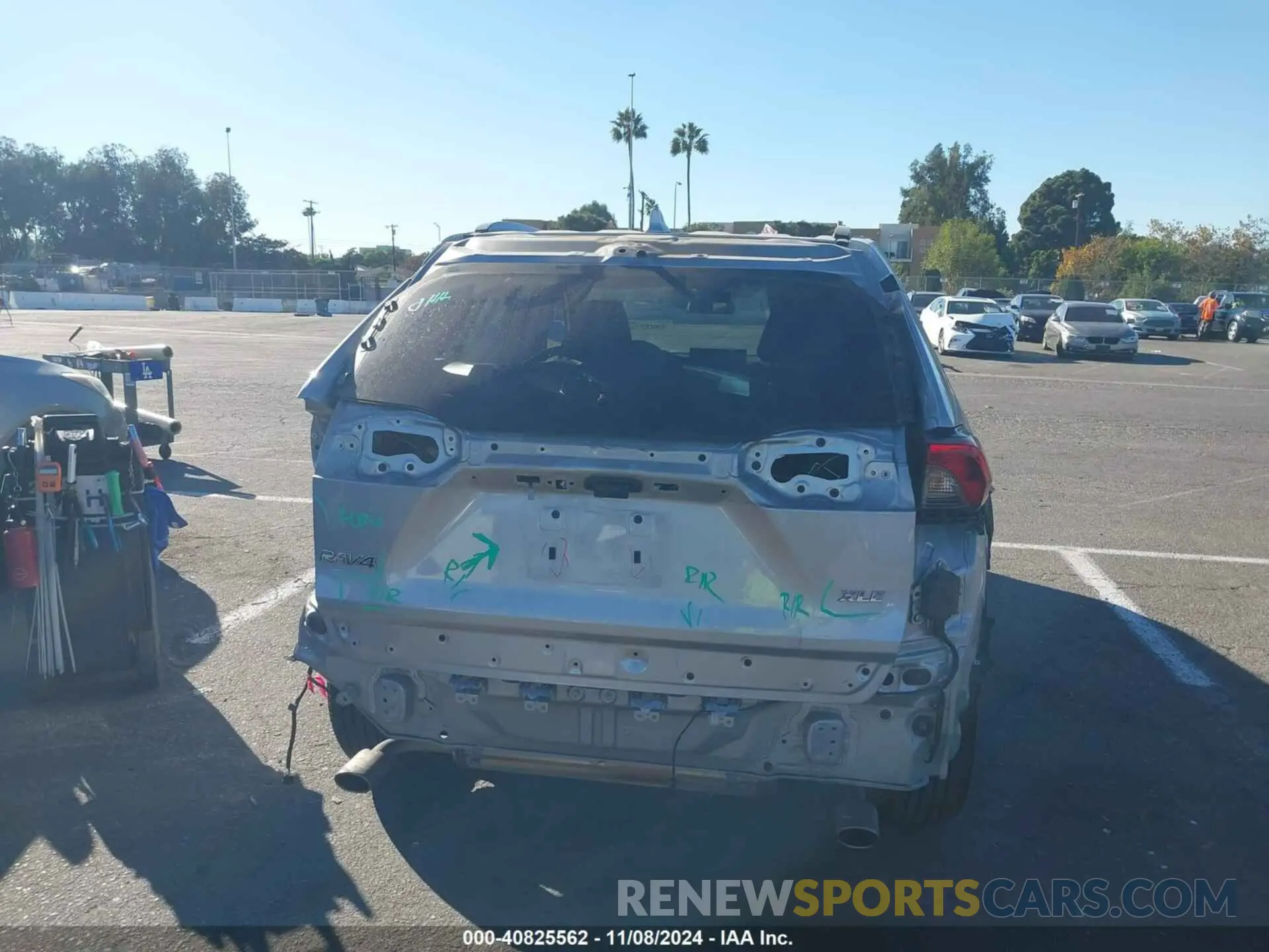 16 Photograph of a damaged car 2T3W1RFV1NW220121 TOYOTA RAV4 2022