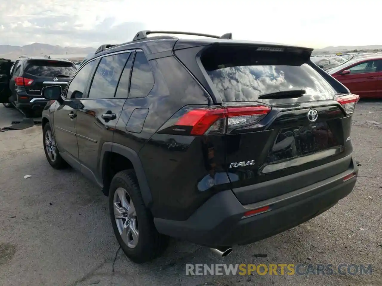 3 Photograph of a damaged car 2T3W1RFV2NC194484 TOYOTA RAV4 2022