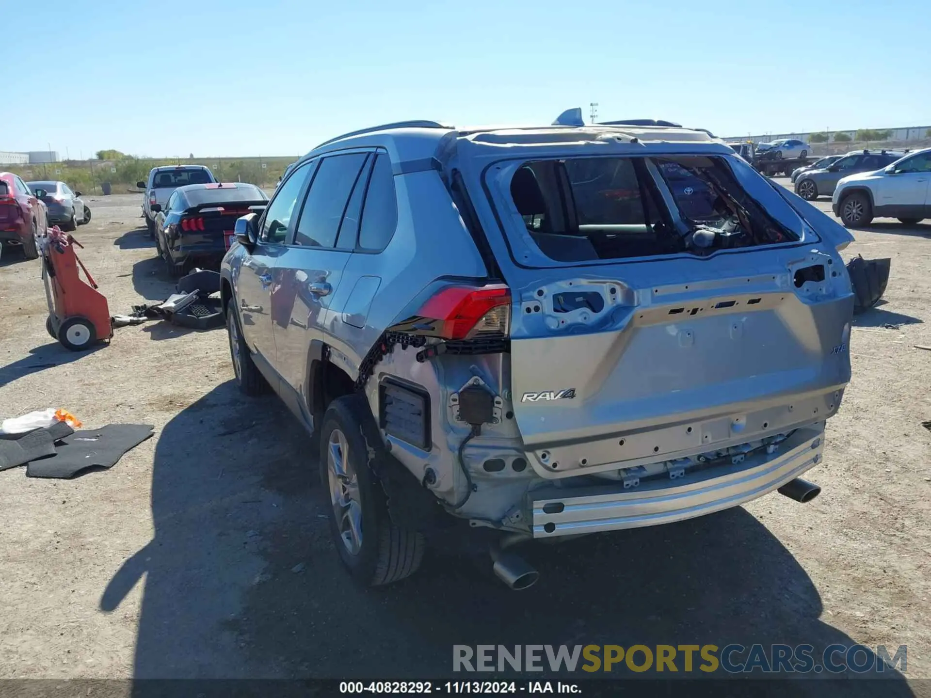 3 Photograph of a damaged car 2T3W1RFV2NC196719 TOYOTA RAV4 2022