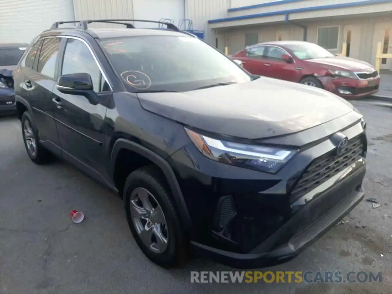 1 Photograph of a damaged car 2T3W1RFV2NC200770 TOYOTA RAV4 2022