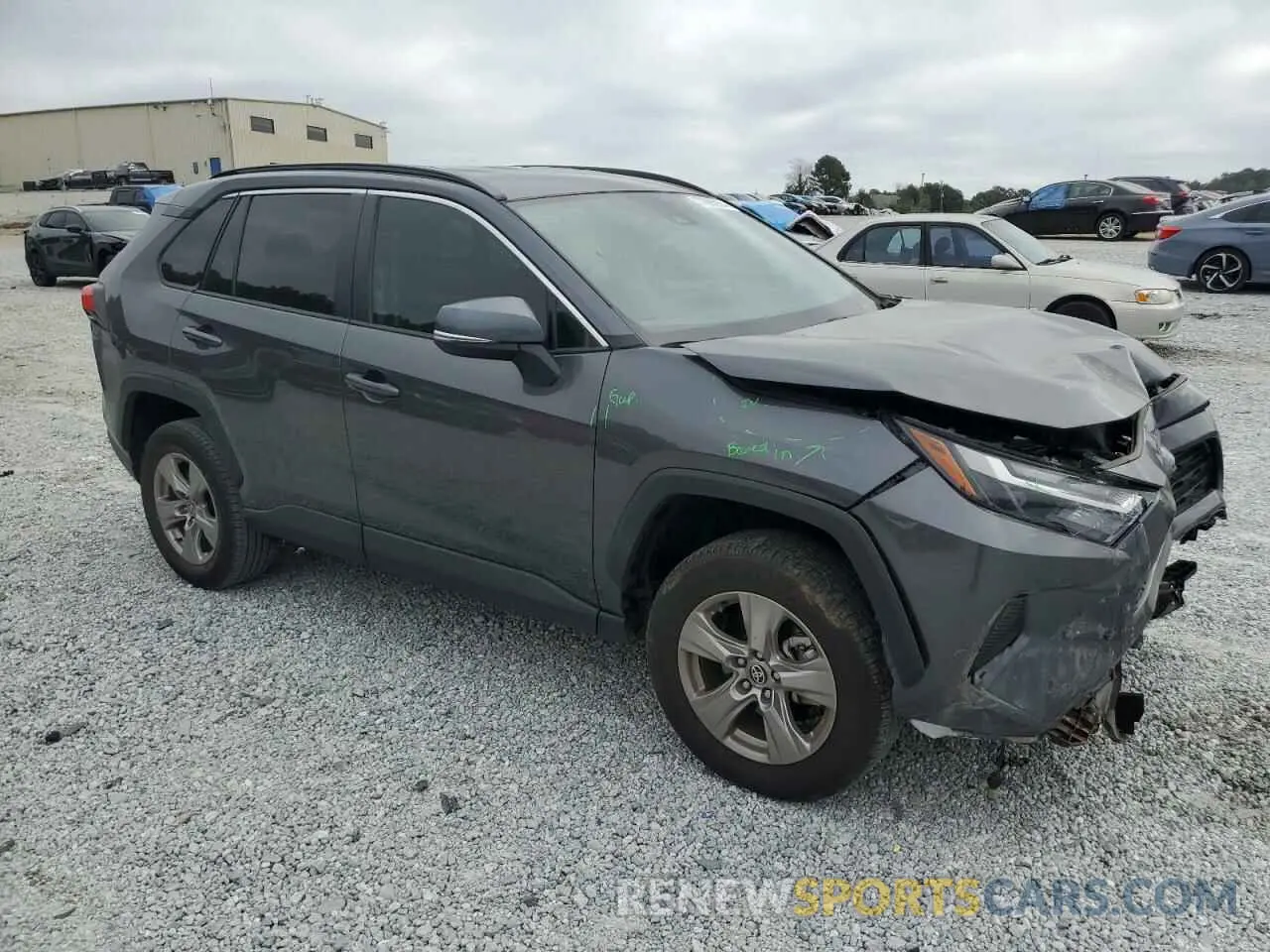 4 Photograph of a damaged car 2T3W1RFV2NC212112 TOYOTA RAV4 2022