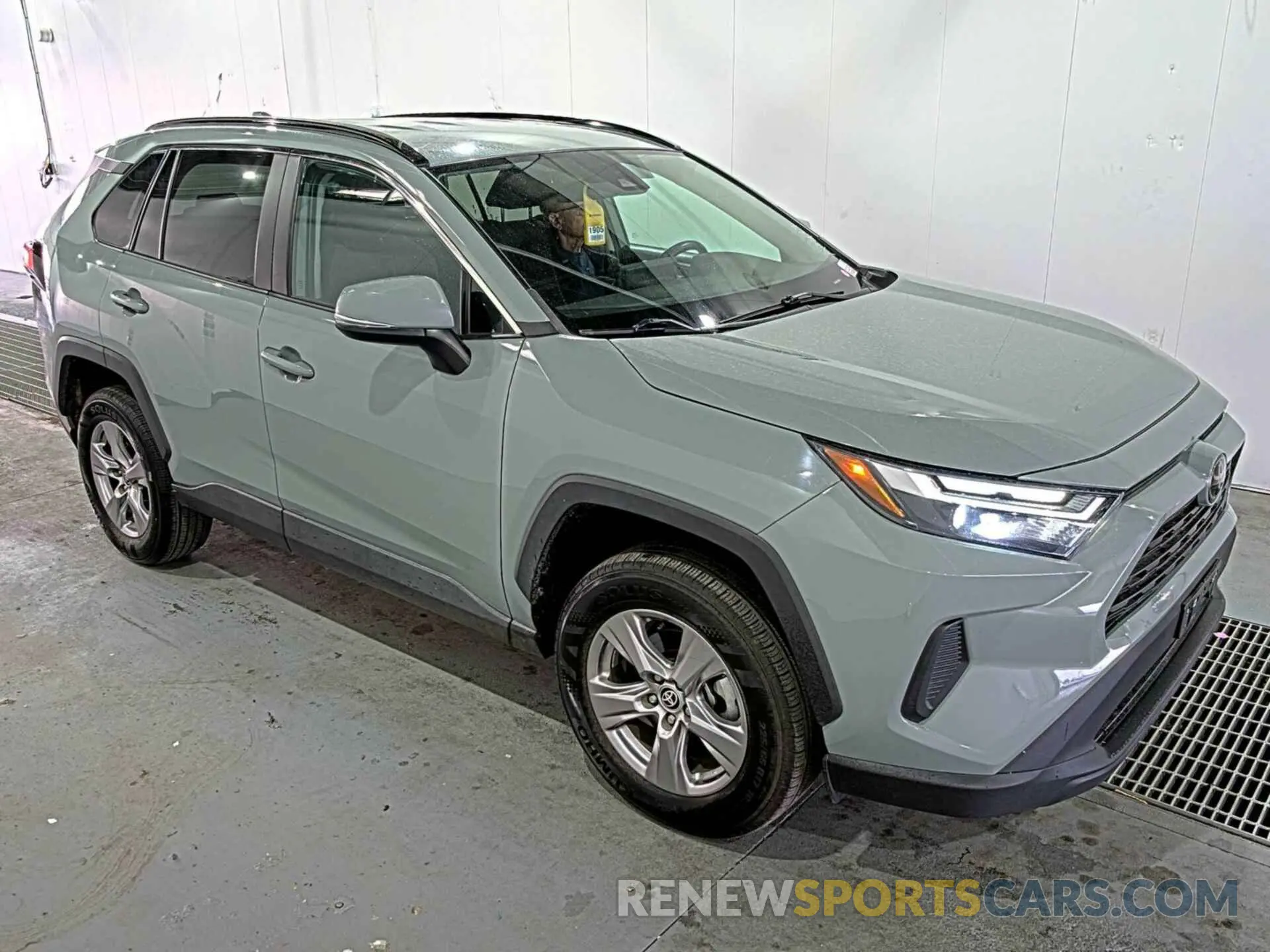 13 Photograph of a damaged car 2T3W1RFV2NW206826 TOYOTA RAV4 2022