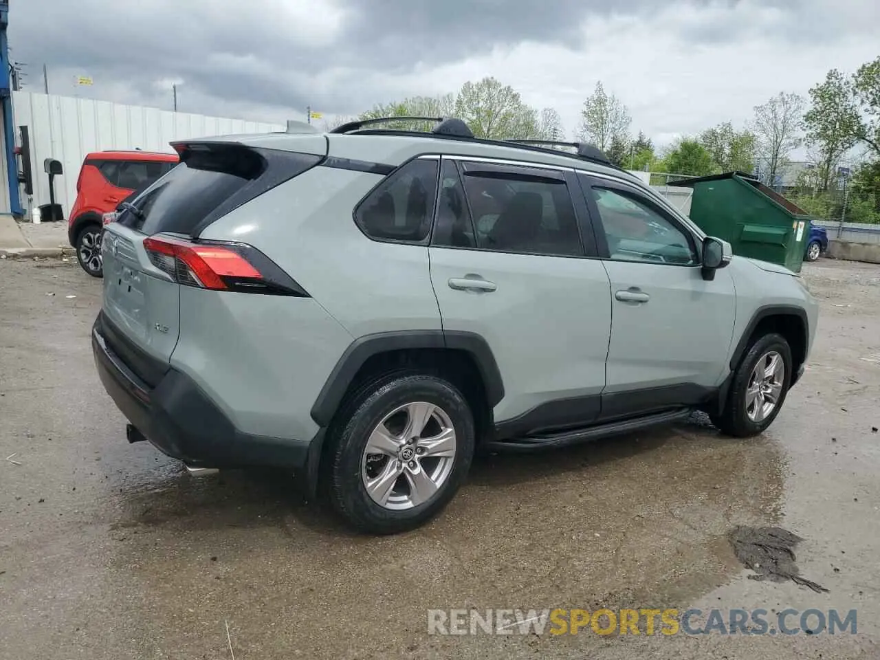 3 Photograph of a damaged car 2T3W1RFV2NW237364 TOYOTA RAV4 2022