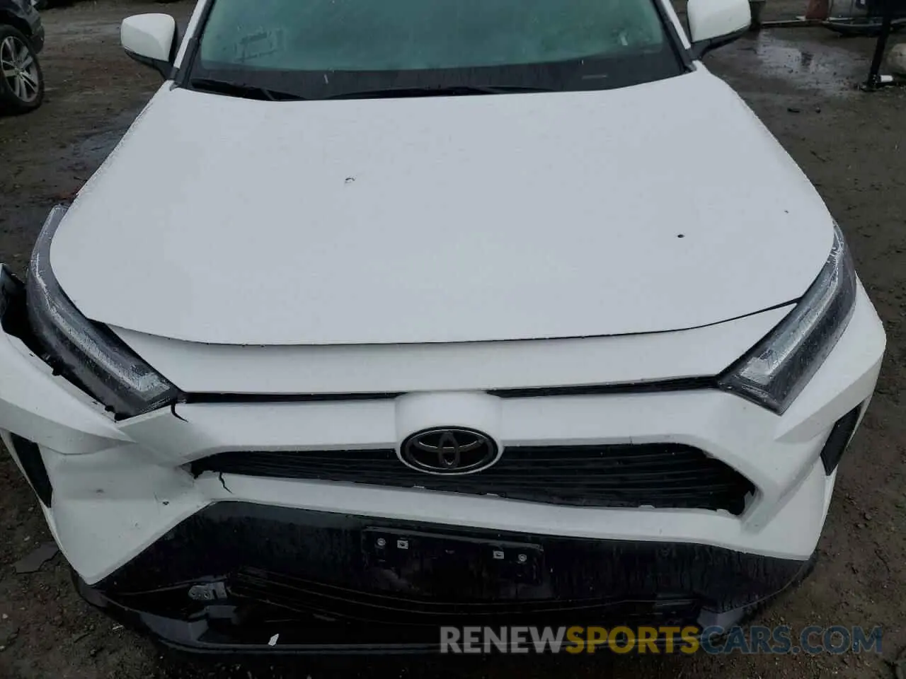 14 Photograph of a damaged car 2T3W1RFV3NC174597 TOYOTA RAV4 2022
