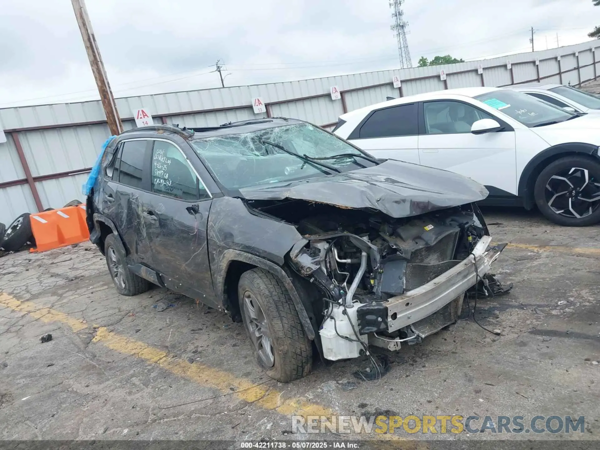 1 Photograph of a damaged car 2T3W1RFV3NC179122 TOYOTA RAV4 2022