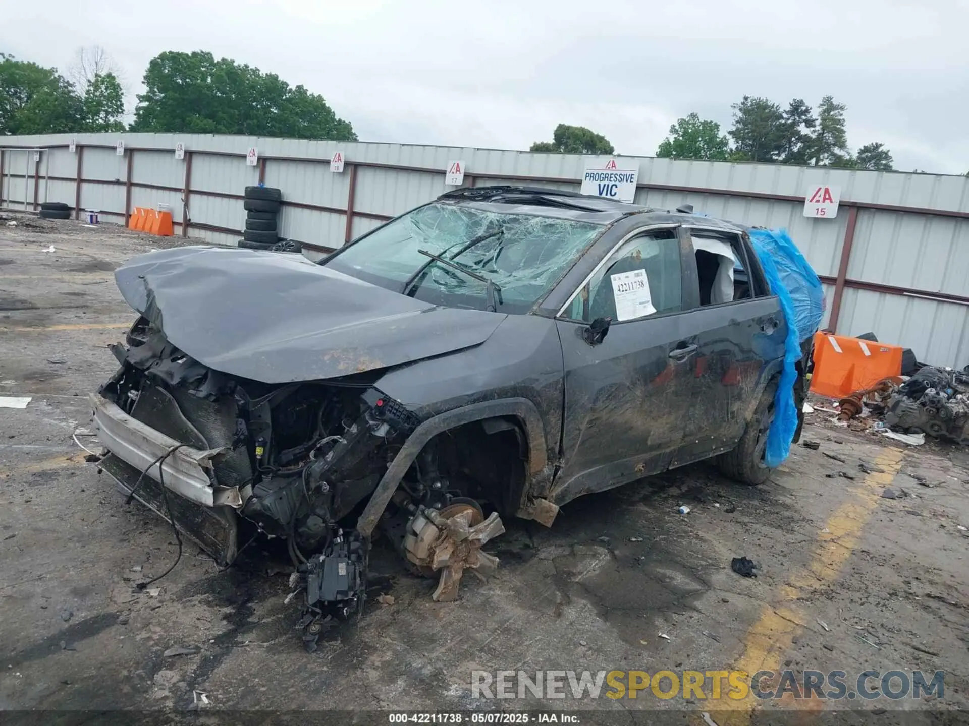 2 Photograph of a damaged car 2T3W1RFV3NC179122 TOYOTA RAV4 2022