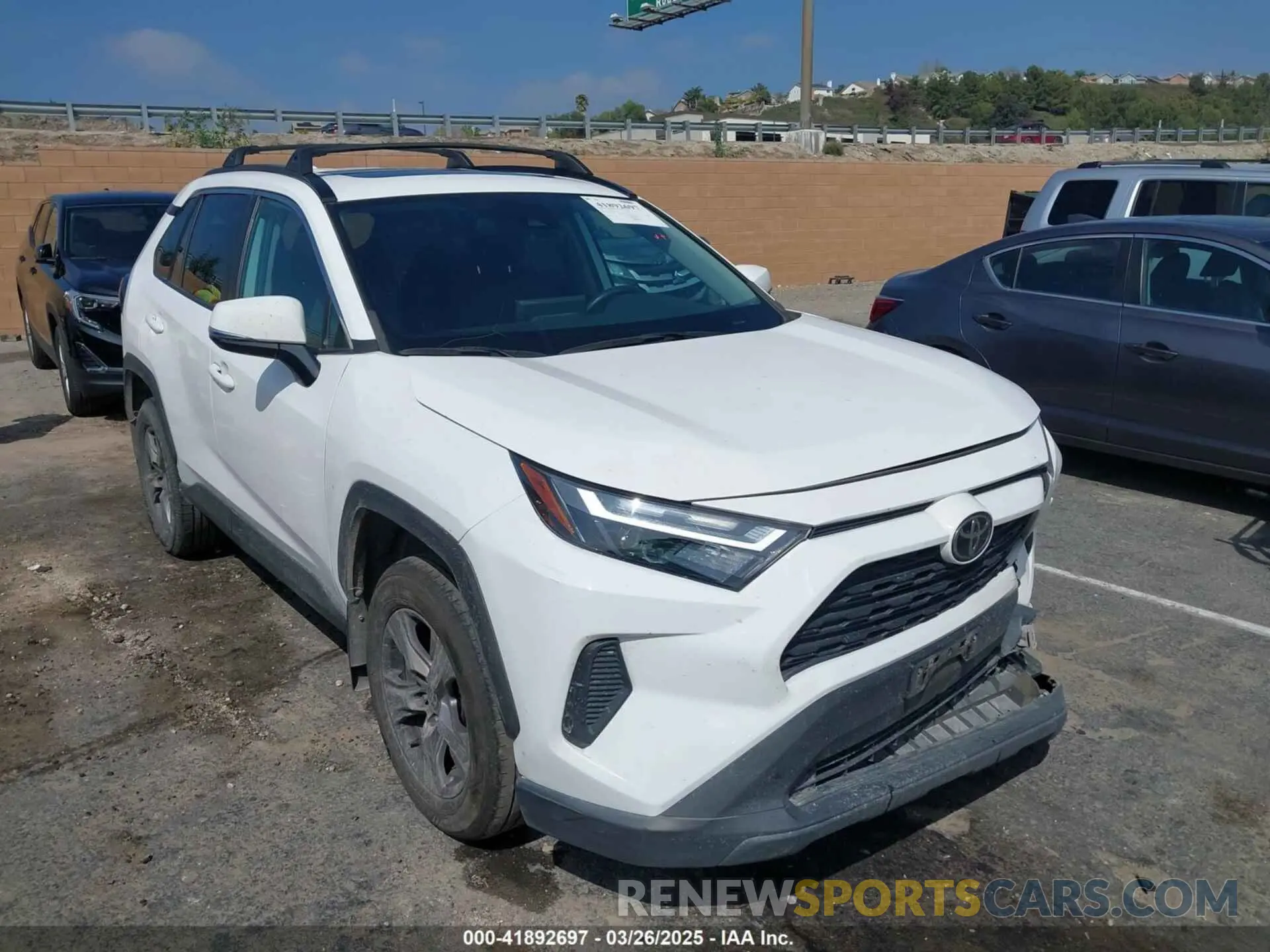 1 Photograph of a damaged car 2T3W1RFV3NC181386 TOYOTA RAV4 2022